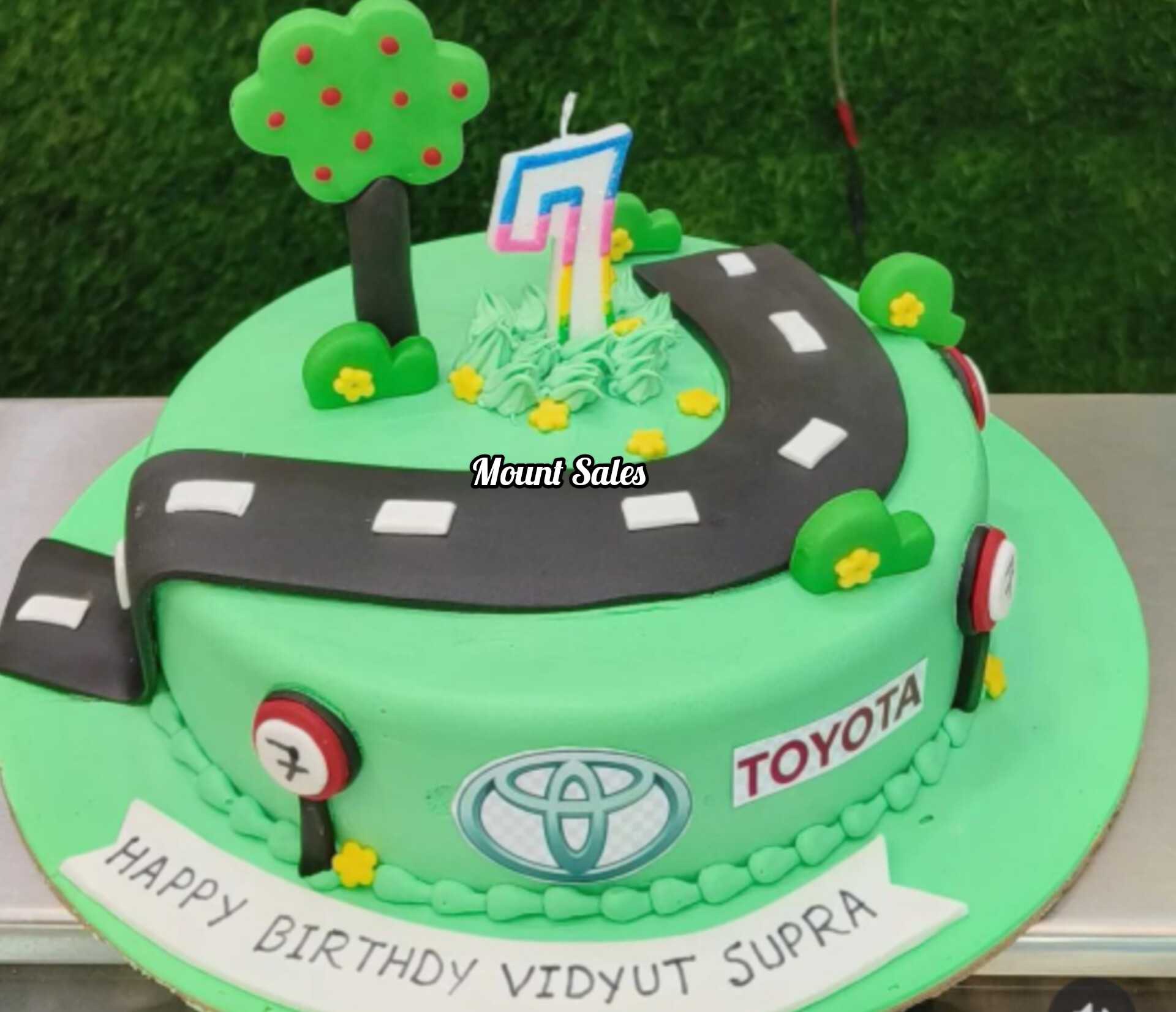 Premium RED N White Velvet Cake